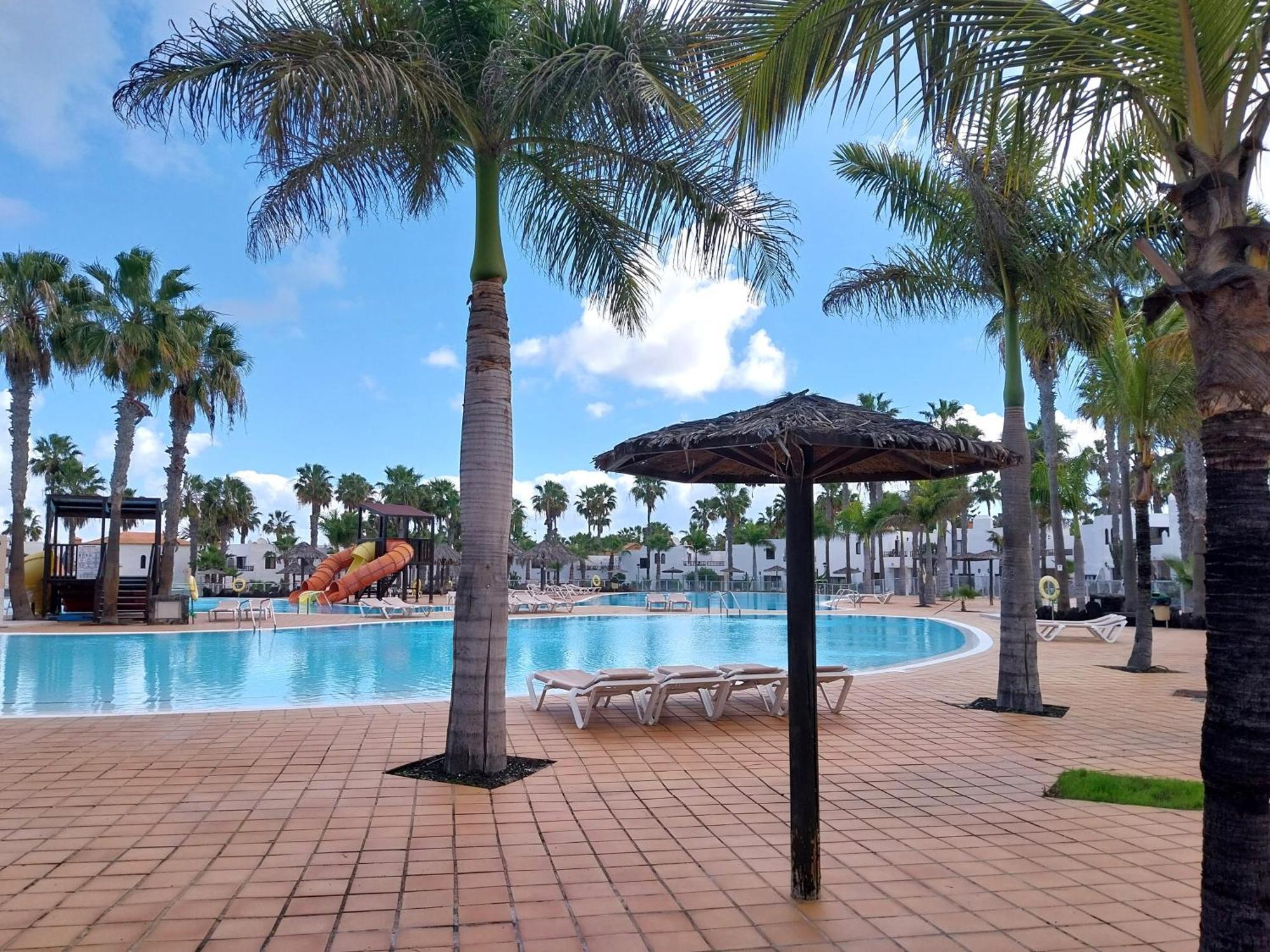 Brightblue Oasis By Sea There Fuerteventura Corralejo